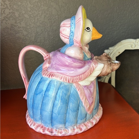 Vintage Mother Goose tea pot - Picture 4 of 6